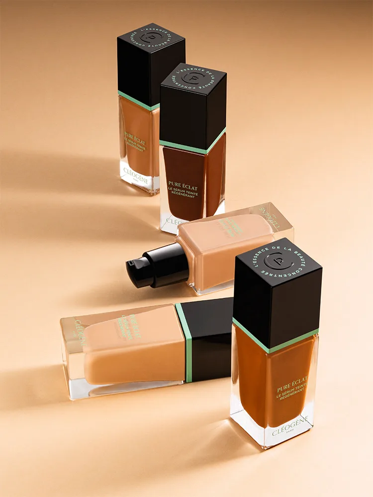 shooting-life-style-cosmetique-produits-beaute-studio-flash-meilleur-bordeaux Mannequin en studio avec collection mode stylisée.